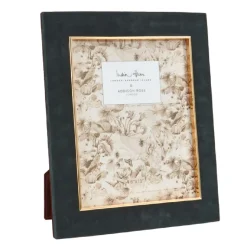 Josephs Jewelers Home Décor>Addison Ross – Deer Park 8×10 Velvet Frame