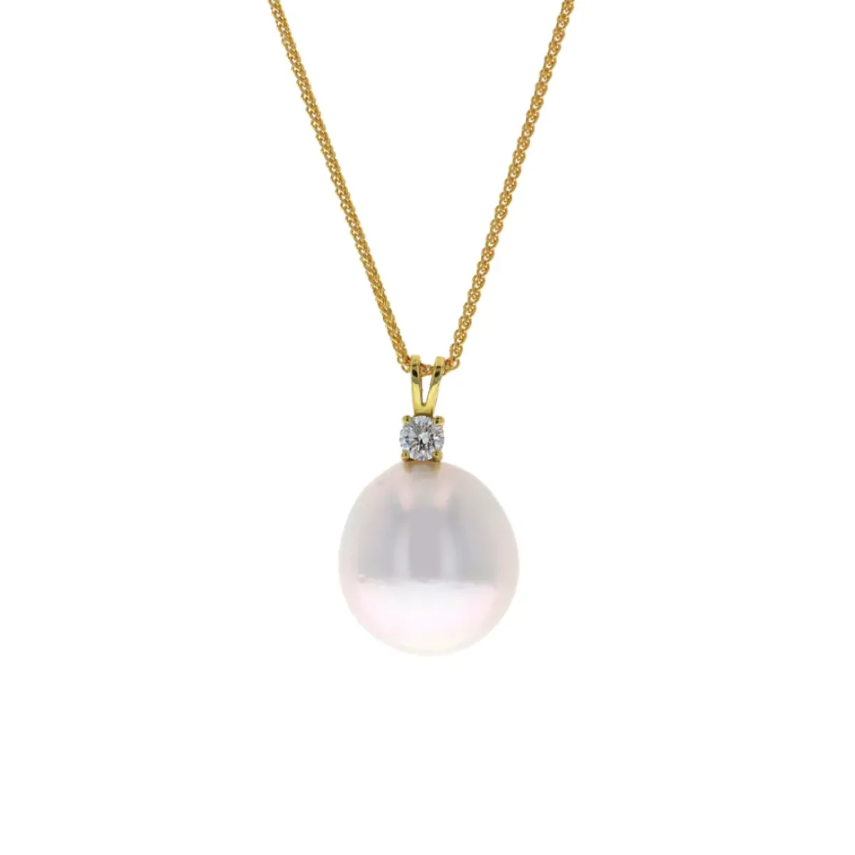Josephs Jewelers Necklaces And Pendants>18K Yellow Gold Southsea Pearl and Diamond Pendant with Chain